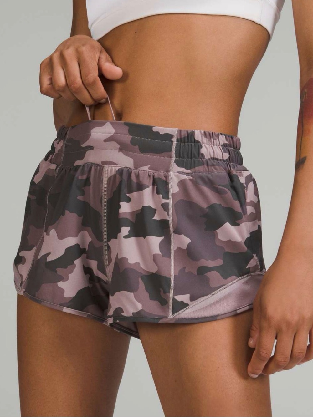 Lululemon Hotty Hot Low-Rise Lined Short 2.5"